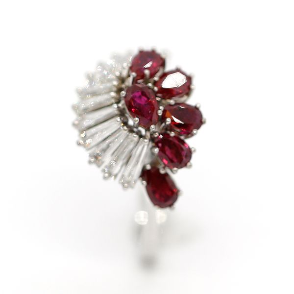 Cocktail Ring 750er Weißgold mit Diamanten und Burma Rubinen GR 64 (17343)